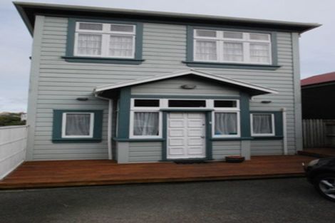 Photo of property in 70 Salford Street, Newlands, Wellington, 6037