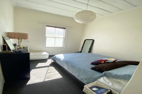 Photo of property in 14 Shoal Bay Road, Devonport, Auckland, 0624