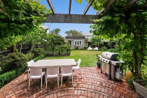 Photo of property in 51 Hawkesbury Avenue, St Albans, Christchurch, 8014