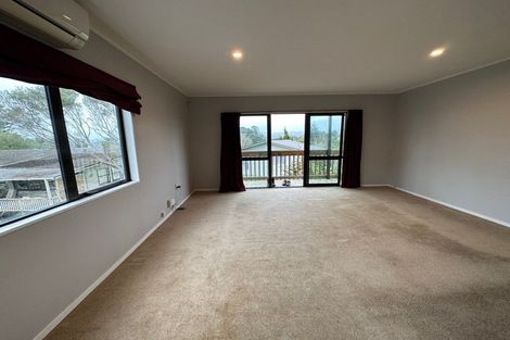 Photo of property in 6 Nielsen Place, Massey, Auckland, 0614