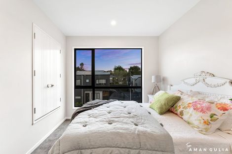 Photo of property in 3 Don Oliver Lane, Glen Eden, 0602