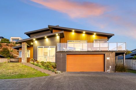 Photo of property in 22 Ships Cove, Whitby, Porirua, 5024