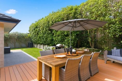 Photo of property in 8 Otupoa Way, Paraparaumu, 5032