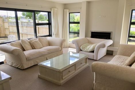 Photo of property in 1 Breton Road, Karaka, Papakura, 2113
