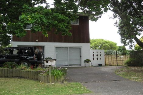 Photo of property in 17 Waterlea Avenue, Mangere Bridge, Auckland, 2022