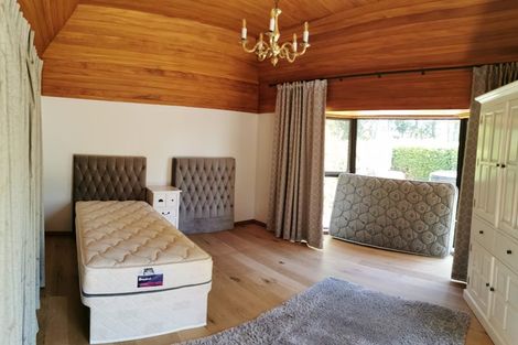 Photo of property in 18 Kaipara Road, Papakura, 2582