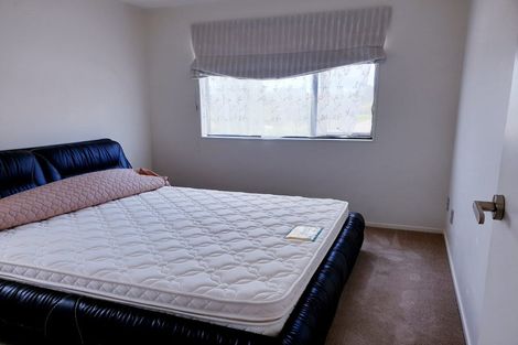 Photo of property in 24 Mantra Road, Massey, Auckland, 0614