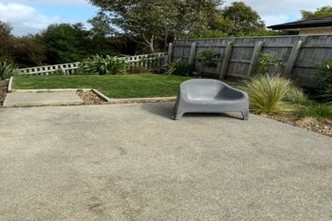 Photo of property in 8 Kaiwaru Place, Waikanae, 5036