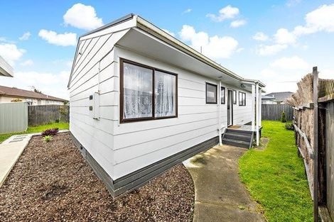 Photo of property in 2/174 Old Wairoa Road, Papakura, 2110
