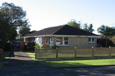 Photo of property in 2/33 Cambridge Terrace, Papatoetoe, Auckland, 2025