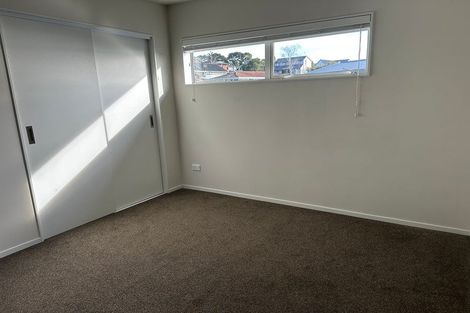 Photo of property in 77 Granville Drive, Massey, Auckland, 0614