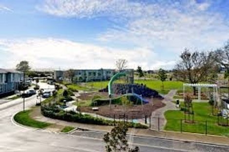 Photo of property in 35 Whenuapai Drive, Whenuapai, Auckland, 0618