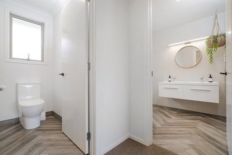 Photo of property in 15 Lady Jocelyn Place, Whitianga, 3510