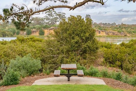 Photo of property in 2 Emerald Avenue, Rosehill, 2113