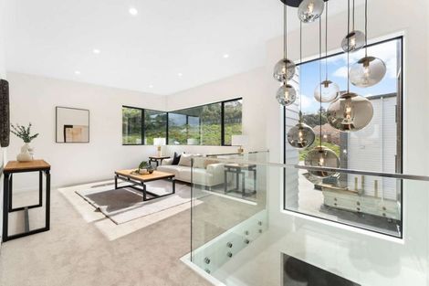 Photo of property in 16 Mcmenamin Place, Fairview Heights, Auckland, 0632