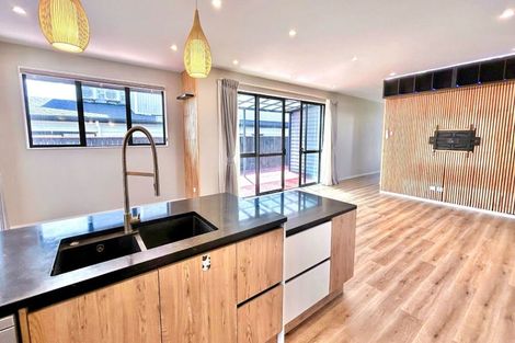 Photo of property in 12 Mantis Lane, Hobsonville, Auckland, 0616
