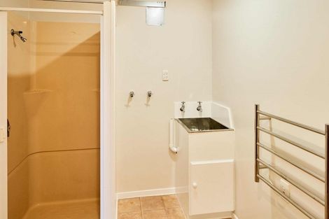 Photo of property in 99 Kahu Road, Paremata, Porirua, 5024