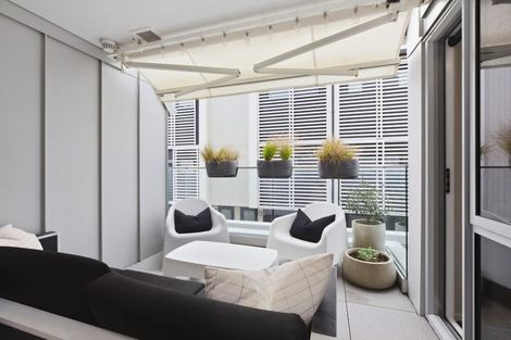 Photo of property in 2/19 Victoria Road, Mount Maunganui, 3116