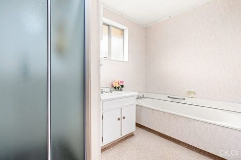 Photo of property in 18f2- Seddon Street, Wallaceville, Upper Hutt, 5018