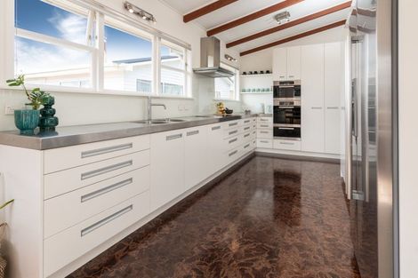 Photo of property in 32 Motueka Street, Ngaio, Wellington, 6035