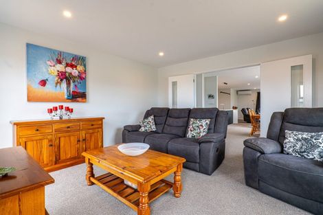 Photo of property in 5 Crest Place, Rolleston, 7615