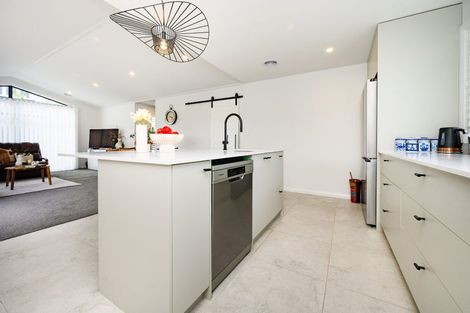 Photo of property in 76 Slacks Road, Awapuni, Palmerston North, 4412