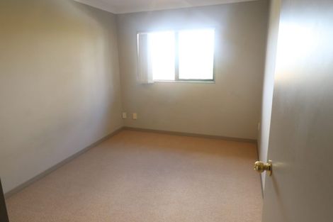 Photo of property in 45 Helleur Road, Massey, Auckland, 0614