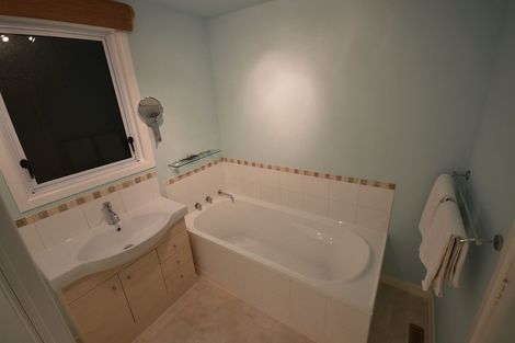 Photo of property in 25 Sutcliffe Street, Saint Clair, Dunedin, 9012