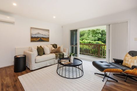 Photo of property in 35 Oram Drive, Turitea, Palmerston North, 4472