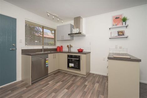 Photo of property in 70 Taikata Road, Te Atatu Peninsula, Auckland, 0610
