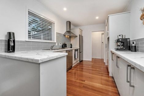 Photo of property in 4 Birkley Road, Bayswater, Auckland, 0622