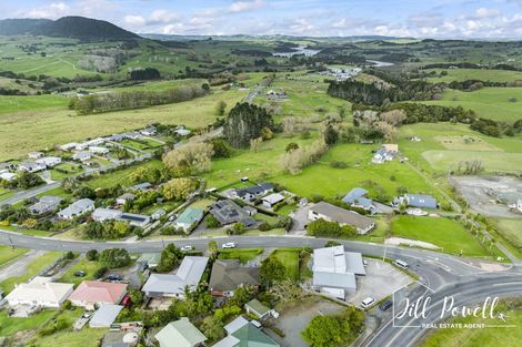 Photo of property in 2 Bickerstaffe Road, Maungaturoto, 0520