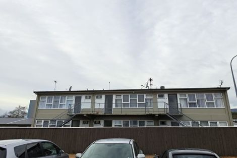 Photo of property in 33 Queen Street, Upper Hutt Central, Upper Hutt, 5018