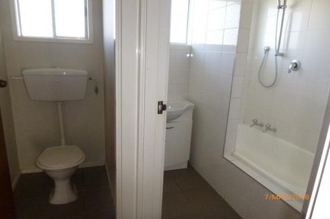 Photo of property in 1b/2 Divich Avenue, Te Atatu South, Auckland, 0610