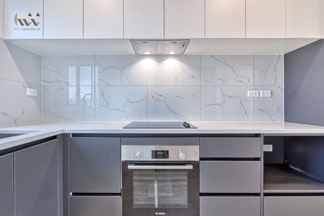 Photo of property in 2/14 Kerswill Place, Pakuranga, Auckland, 2010