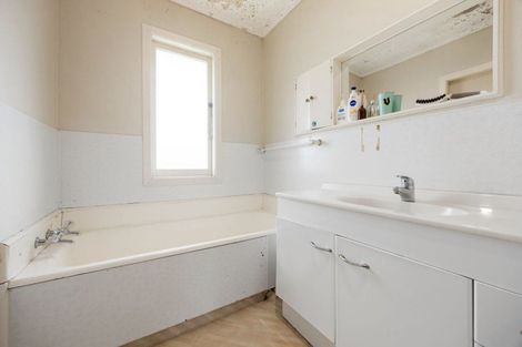 Photo of property in 115 Mardon Road, Enderley, Hamilton, 3214