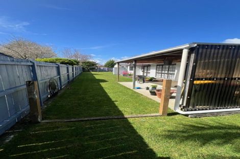 Photo of property in 26 Donzella Place, Conifer Grove, Takanini, 2112