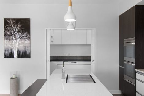 Photo of property in 33r Oceana Drive, Welcome Bay, Tauranga, 3175