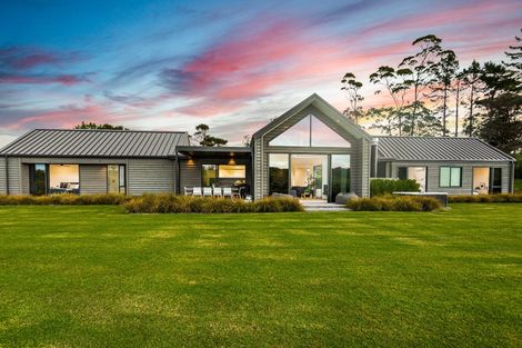 Photo of property in 1502 Weranui Road, Wainui, Silverdale, 0994