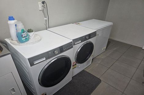 Photo of property in 1b Cassino Crescent, Onekawa, Napier, 4110