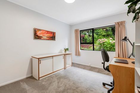 Photo of property in 32 Unsworth Drive, Unsworth Heights, Auckland, 0632