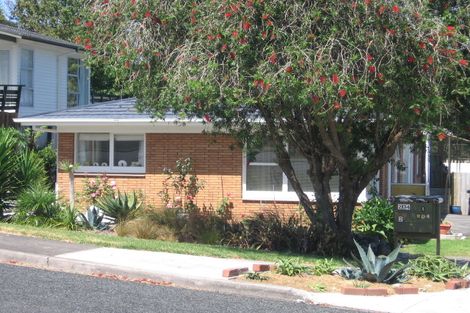 Photo of property in 2/204 Manuka Road, Bayview, Auckland, 0629