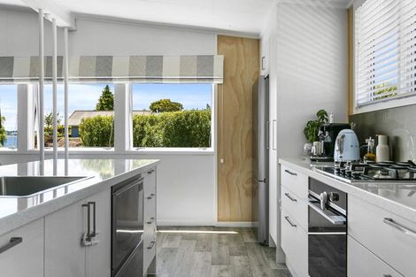 Photo of property in 51 Rainbow Drive, Rainbow Point, Taupo, 3330