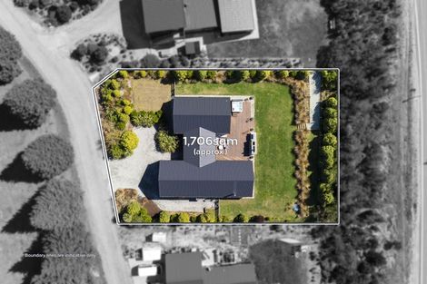 Photo of property in 45 Peregrine Falcon Road, Mount Creighton, Queenstown, 9371