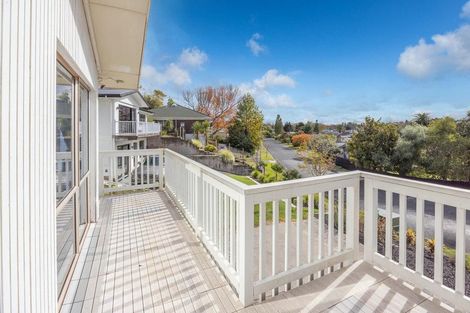 Photo of property in 16 Garthwood Road, Hillcrest, Hamilton, 3216