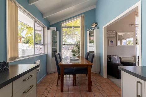 Photo of property in 10 Glen Place, Parklands, Christchurch, 8083