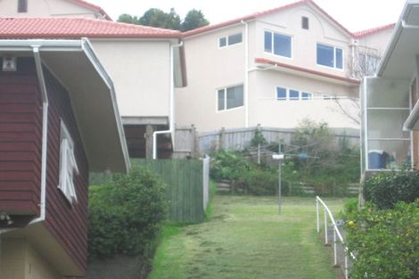 Photo of property in 2/27 Deuxberry Avenue, Northcote, Auckland, 0627
