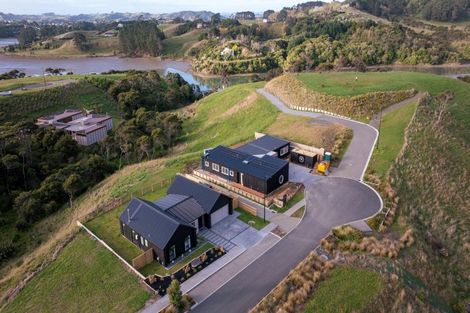 Photo of property in 23 Ruruhi Street, Raglan, 3225