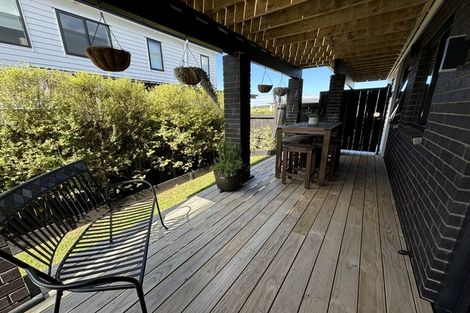 Photo of property in 16 Mutetai Road, Clarks Beach, 2122