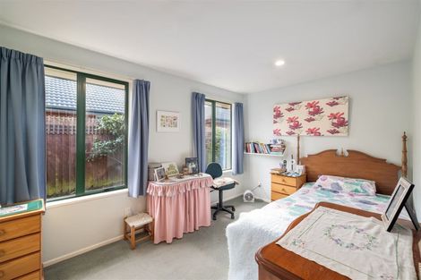 Photo of property in 6 Tulip Lane, Spreydon, Christchurch, 8024